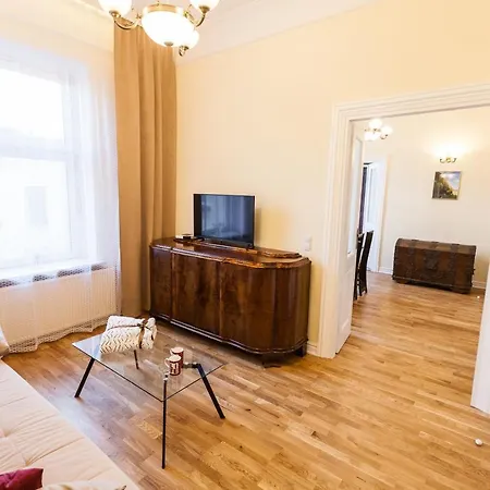 Vintage Podzamcze Apartman *